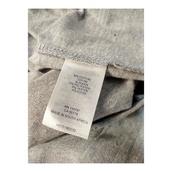 Disney Store G For Grumpy Snow White Dwarf Grey T-Shirt Medium Vintage Crew Neck - Picture 3 of 8